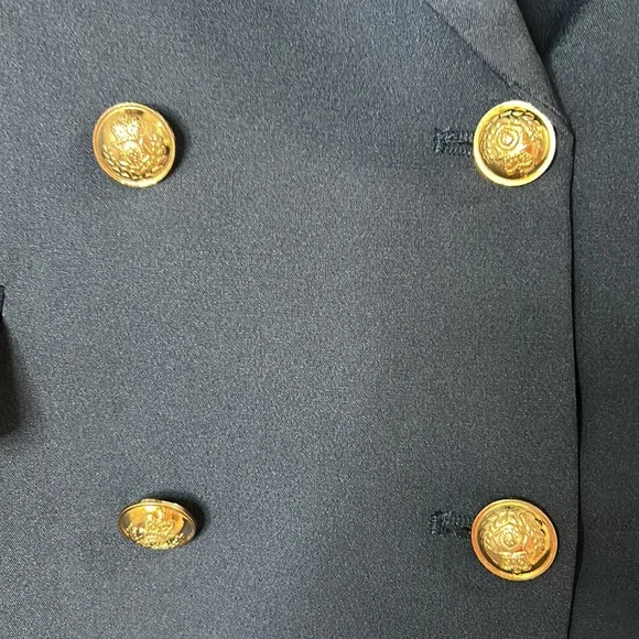 Blazer - Picture 2 of 5